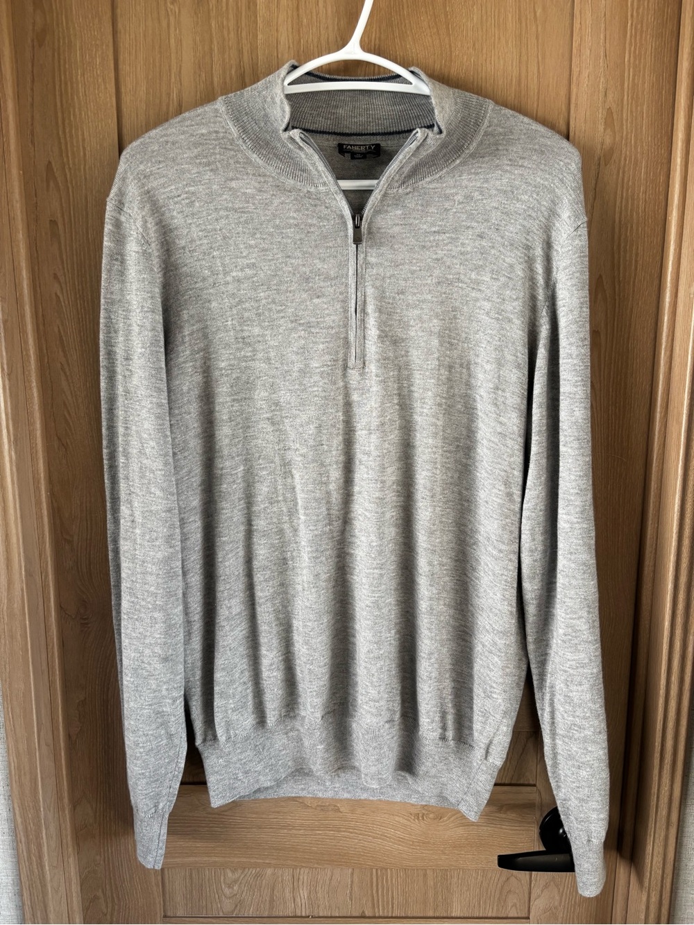 Faherty Quarter Zip Sweater Size M Grey Preppy Business Casual